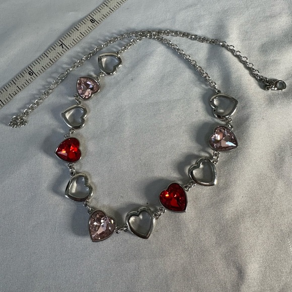 Sparkly red and pink hearts necklace - Picture 3 of 4